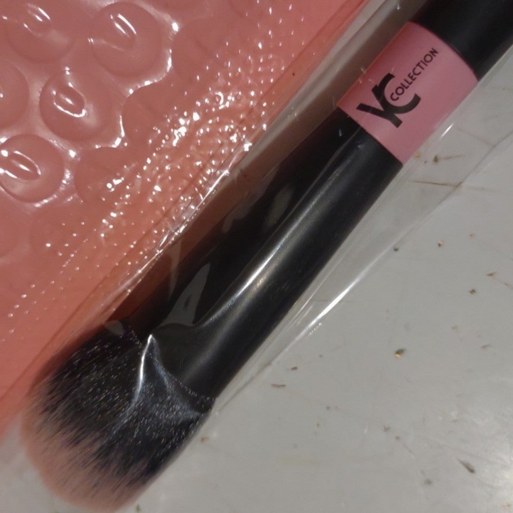 Yc Collection - Cheek Brush